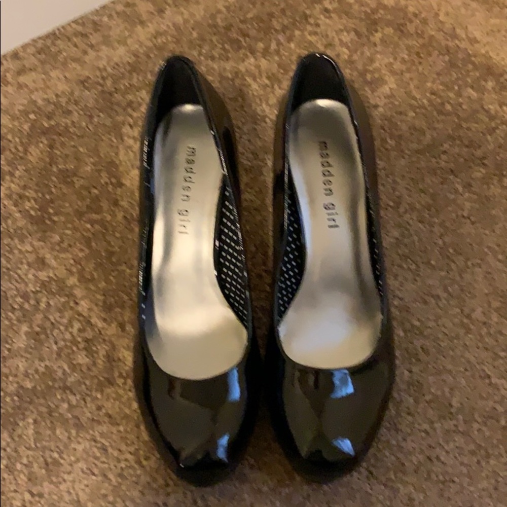 Madden Girl Size 7 Black Heels